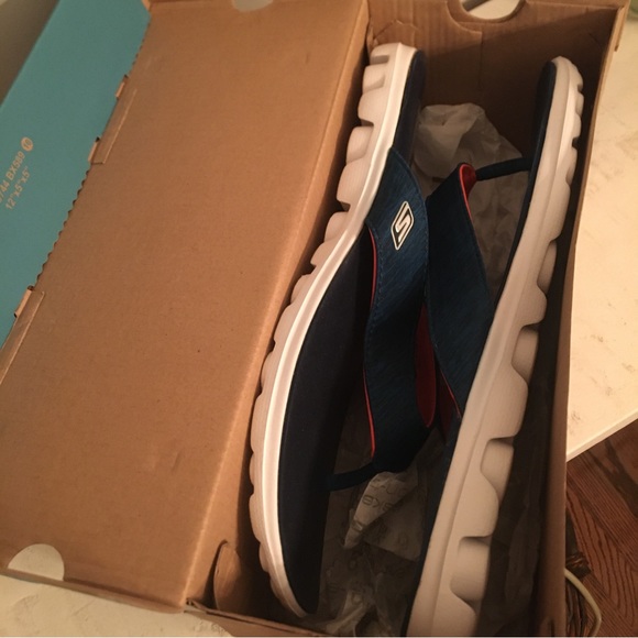 New - Skechers  On-The-Go - Picture 5 of 9